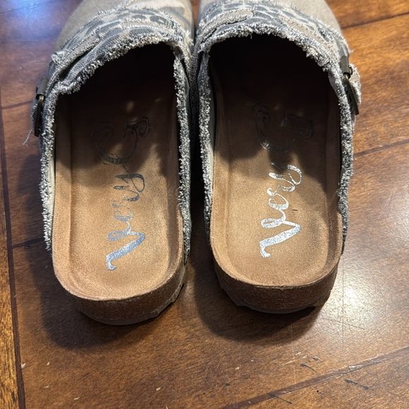 New camo leopard combo slip on shoes~ - Picture 5 of 7